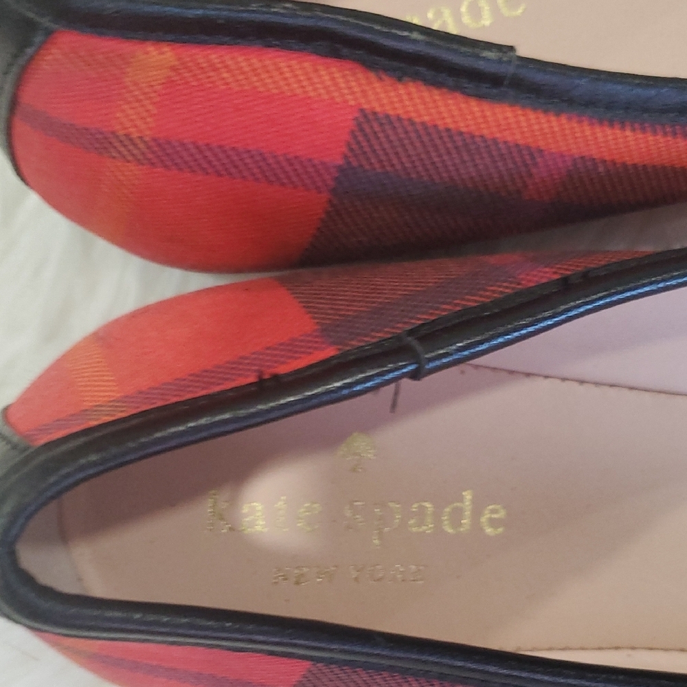 Kate Spade Preppy  Red and Black Flats with Bow Accent - Picture 5 of 14